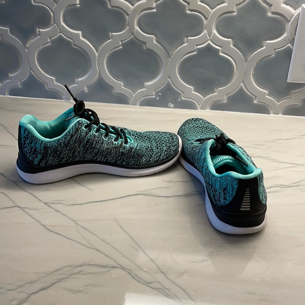 Cute girls shoes teal and black